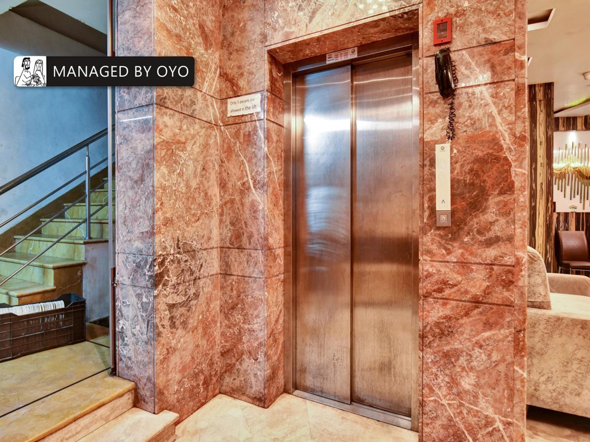 כלכותה Hotel Acme מראה חיצוני תמונה