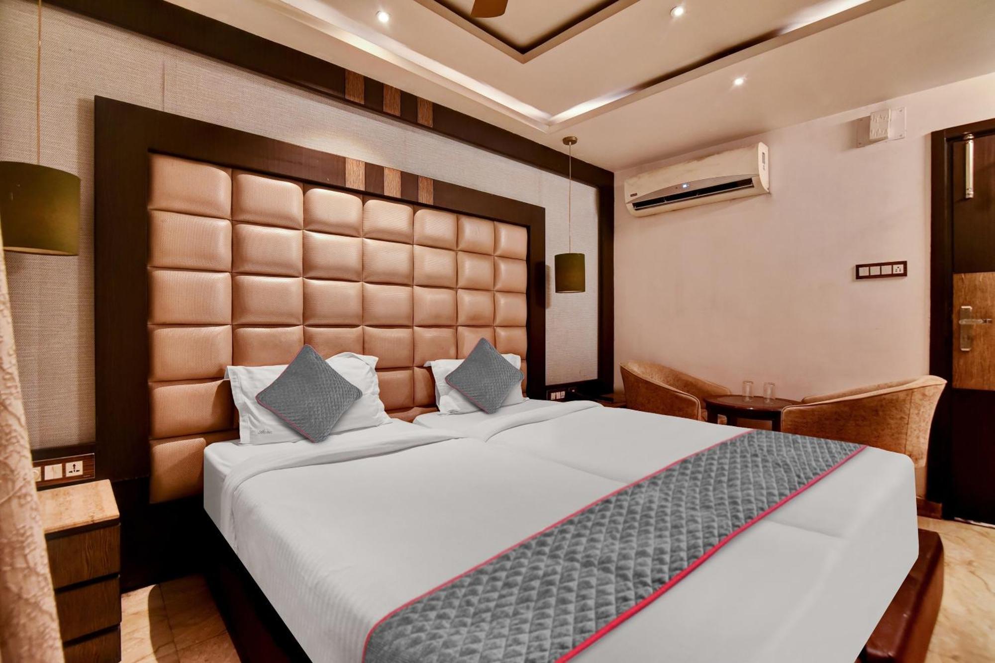 כלכותה Hotel Acme מראה חיצוני תמונה