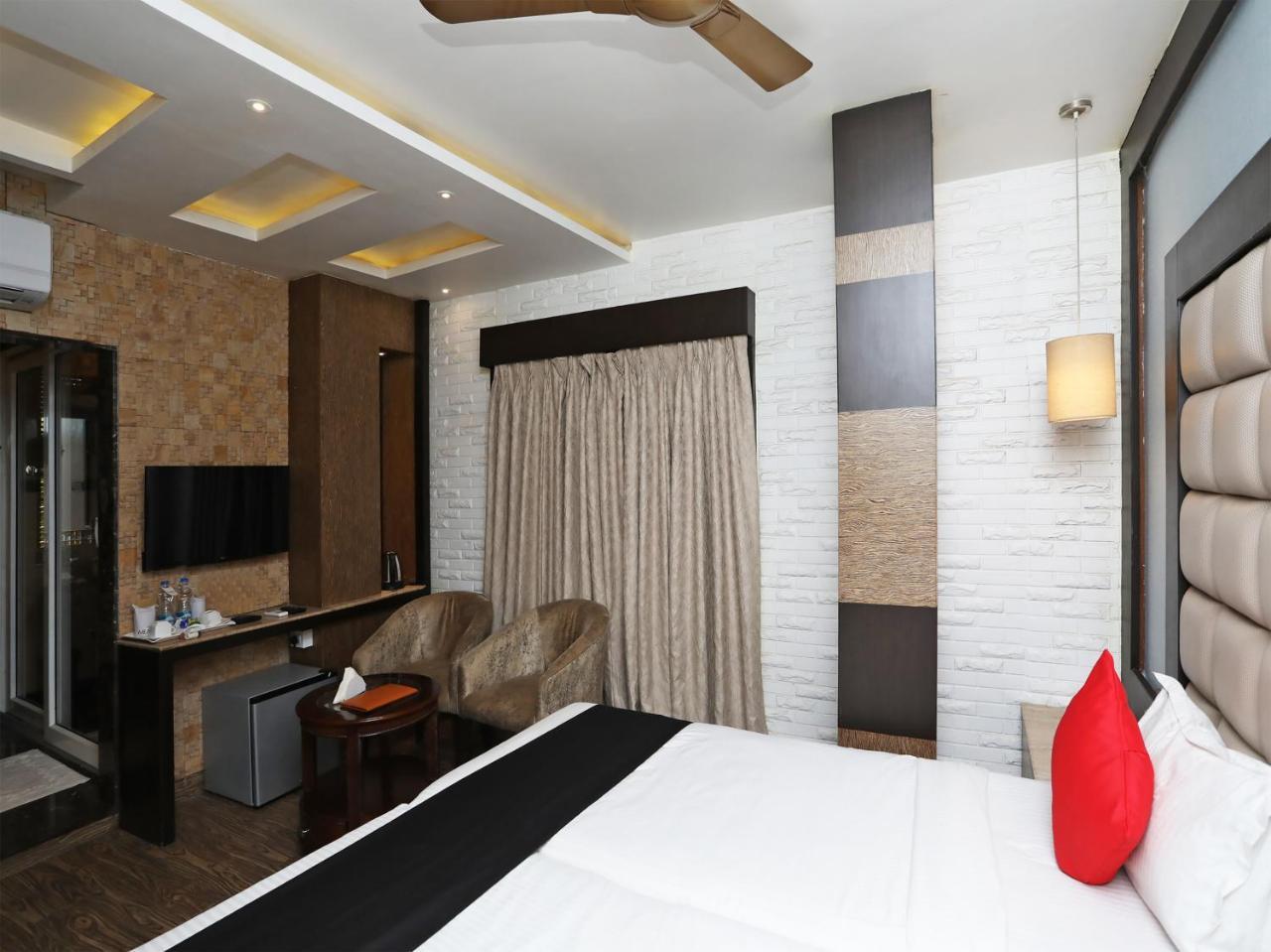כלכותה Hotel Acme מראה חיצוני תמונה