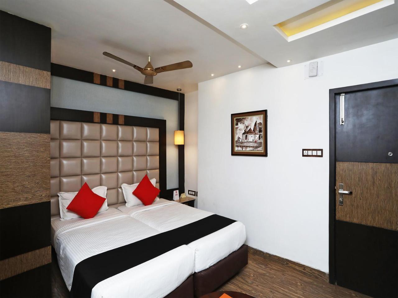 כלכותה Hotel Acme מראה חיצוני תמונה