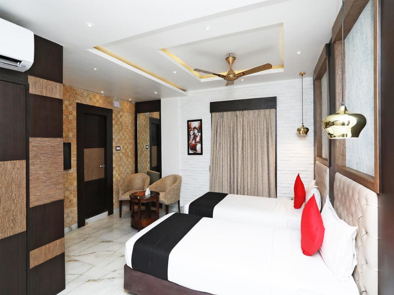 כלכותה Hotel Acme מראה חיצוני תמונה