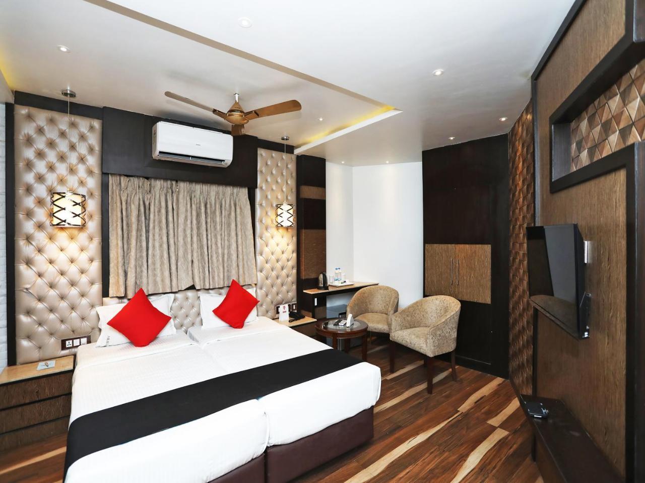 כלכותה Hotel Acme מראה חיצוני תמונה