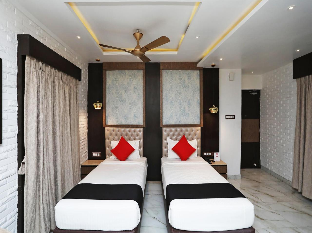 כלכותה Hotel Acme מראה חיצוני תמונה