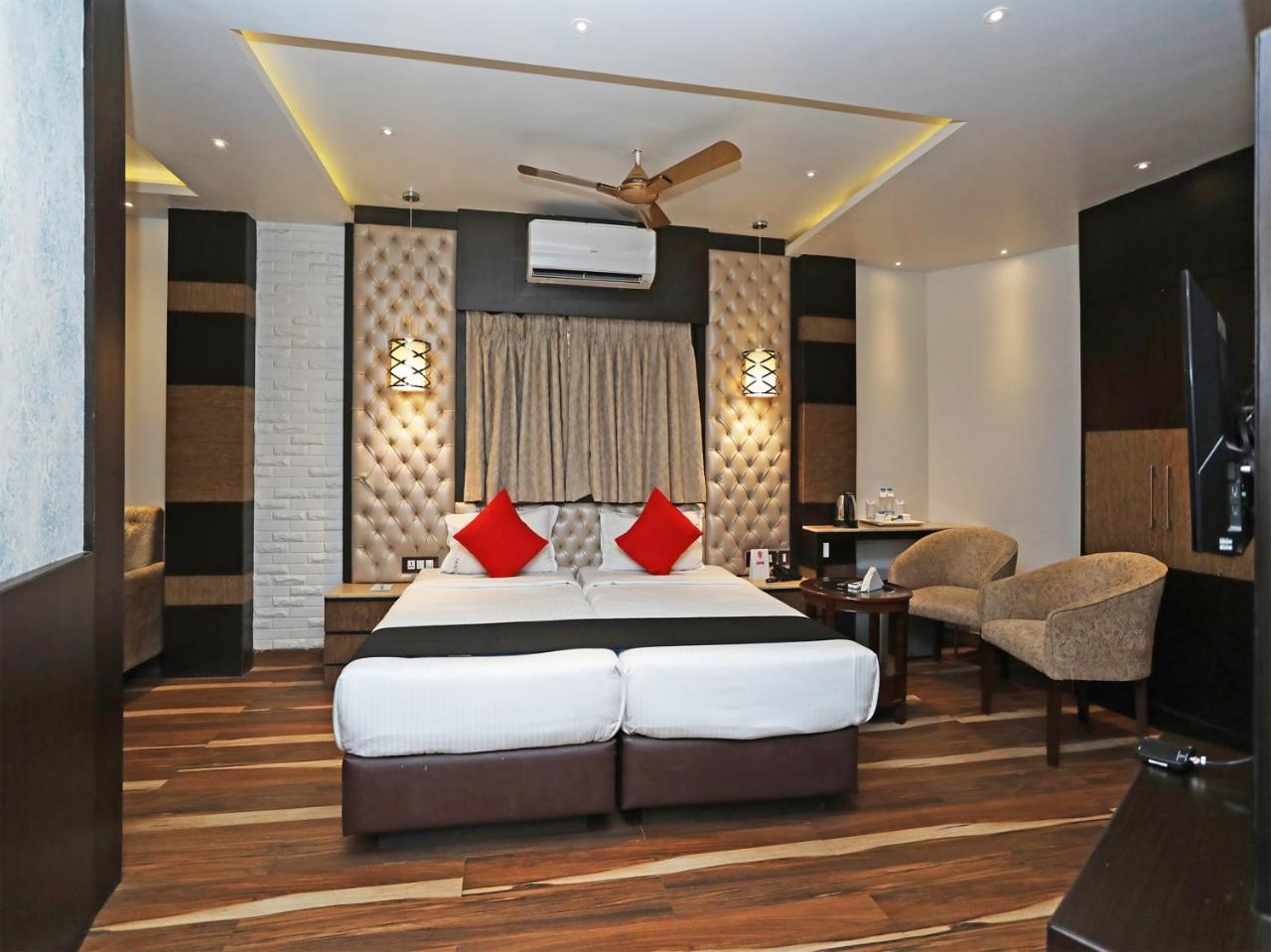 כלכותה Hotel Acme מראה חיצוני תמונה